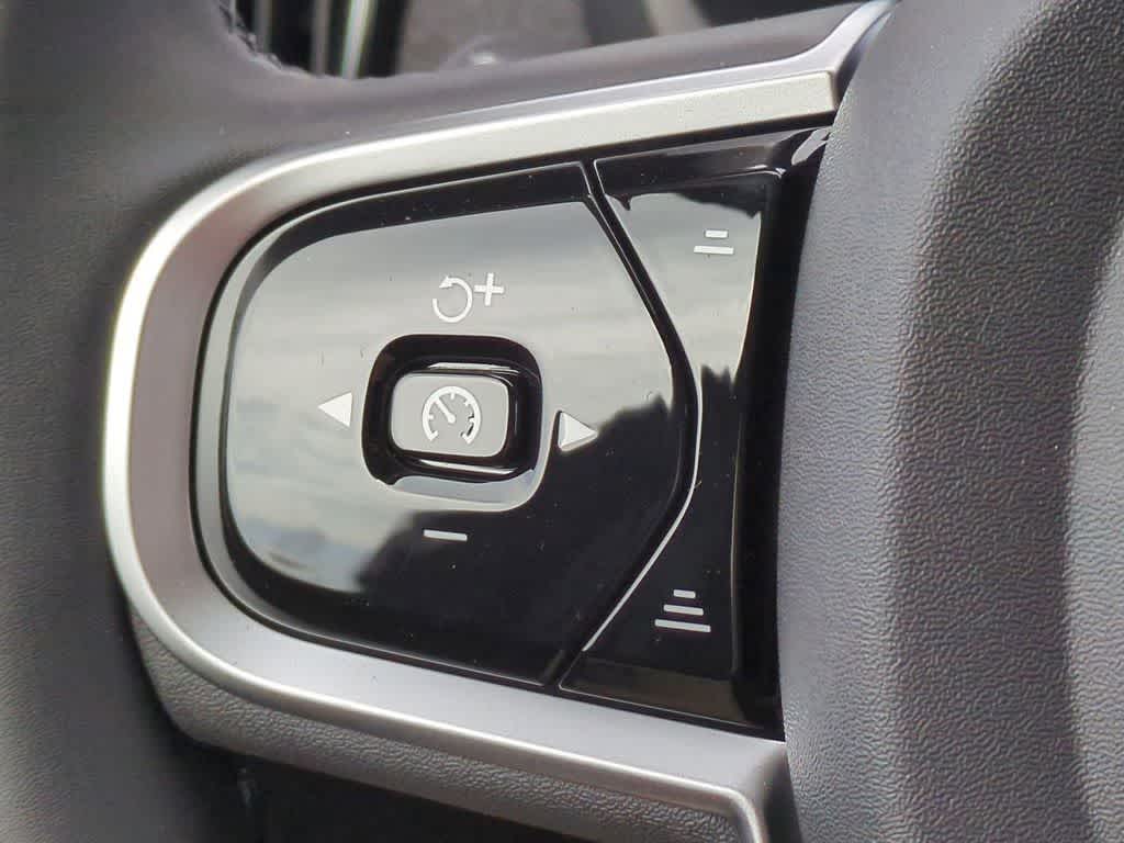 Thumbnail: 2026 Volvo XC90 - 23