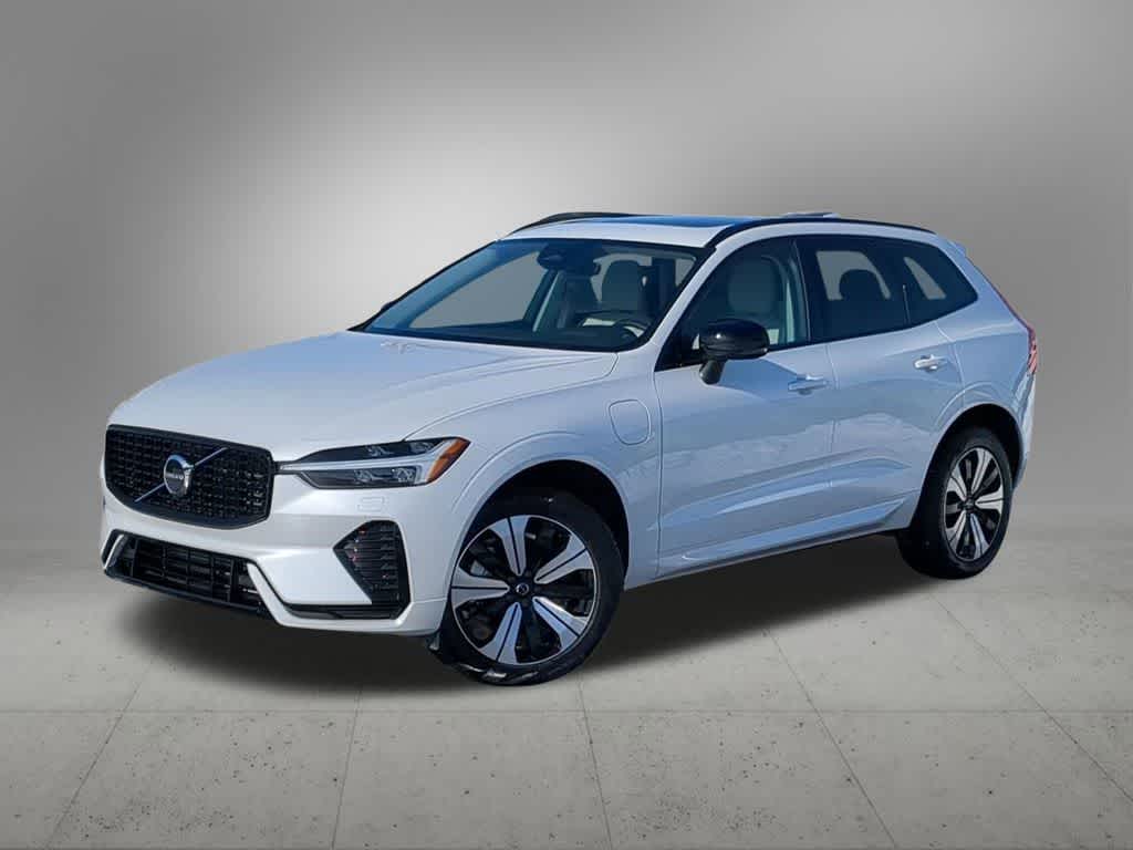 2025 Volvo XC60 Core