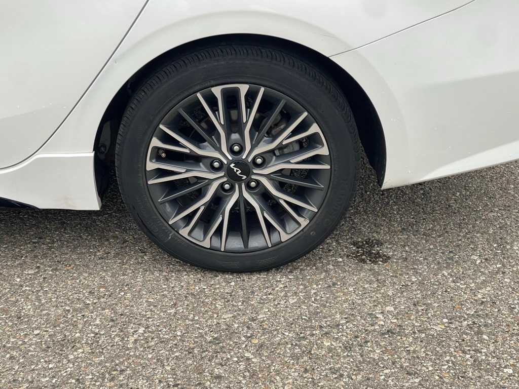 Thumbnail: 2024 Kia Forte - 30