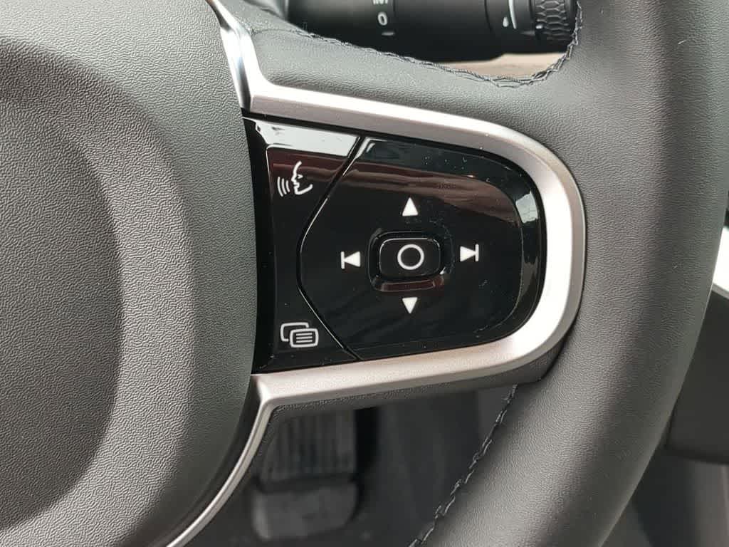 Thumbnail: 2026 Volvo XC90 - 25