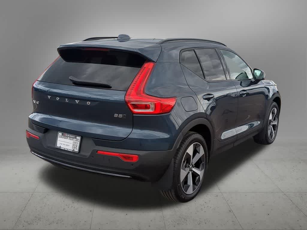 Thumbnail: 2026 Volvo XC40 - 6
