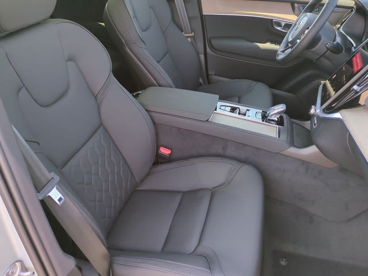 Thumbnail: 2026 Volvo XC90 - 21