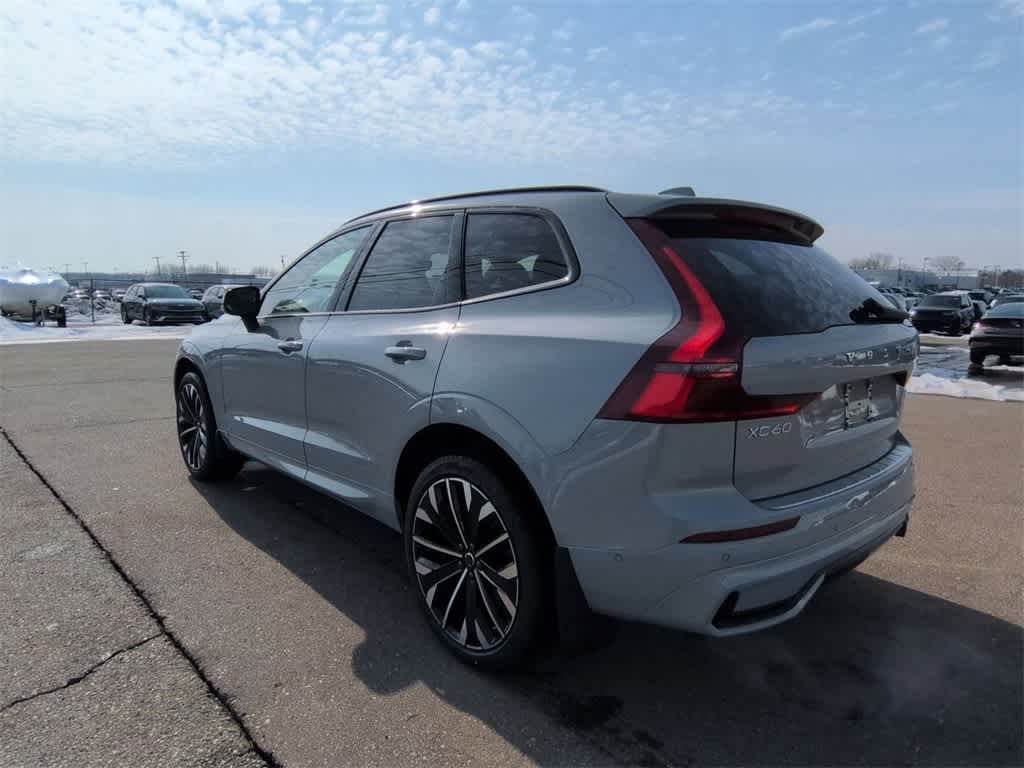Thumbnail: 2026 Volvo XC60 - 4