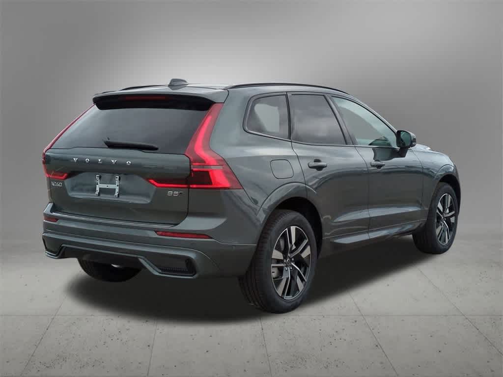 Thumbnail: 2026 Volvo XC60 - 6