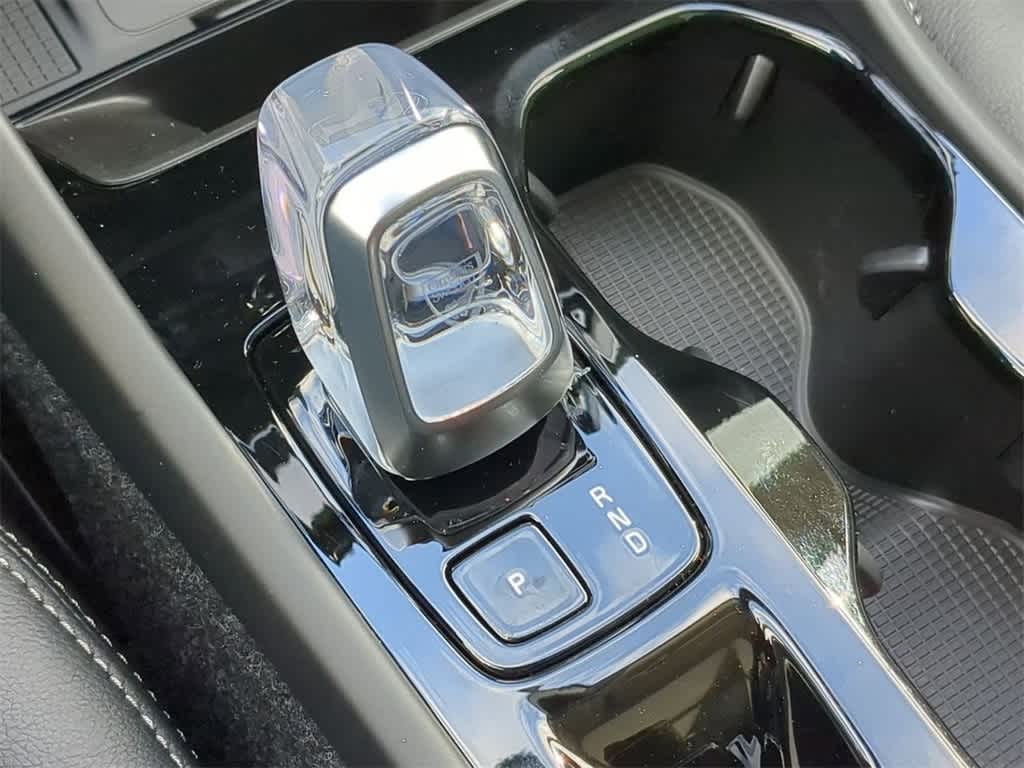 Thumbnail: 2026 Volvo XC40 - 30