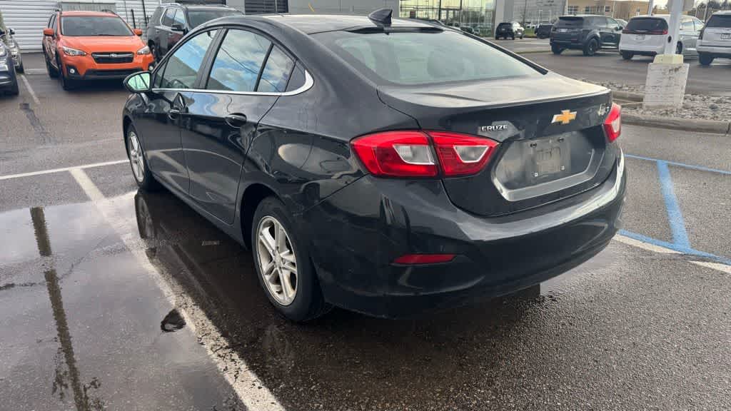 Thumbnail: 2017 Chevrolet Cruze - 7