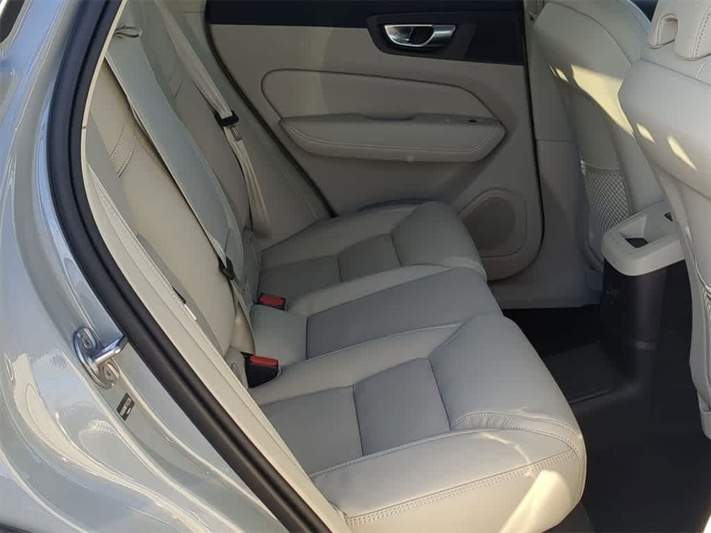 Thumbnail: 2026 Volvo XC60 - 19