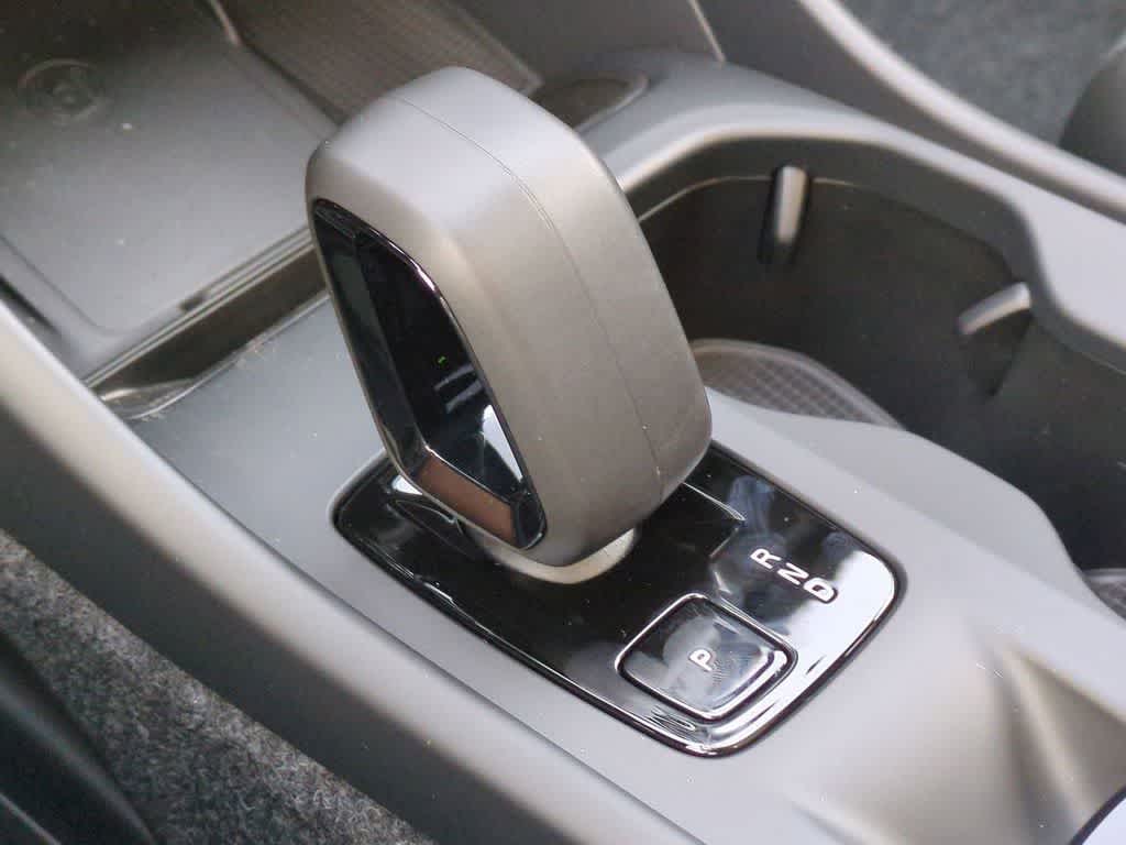 Thumbnail: 2026 Volvo XC40 - 30