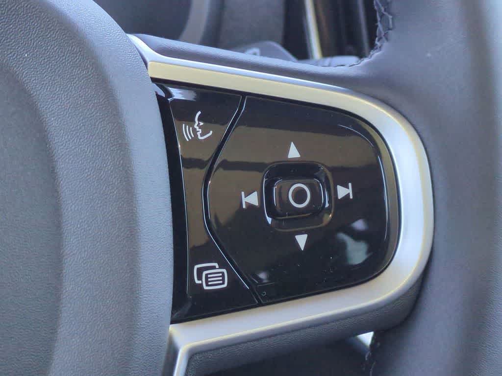 Thumbnail: 2026 Volvo XC90 - 24