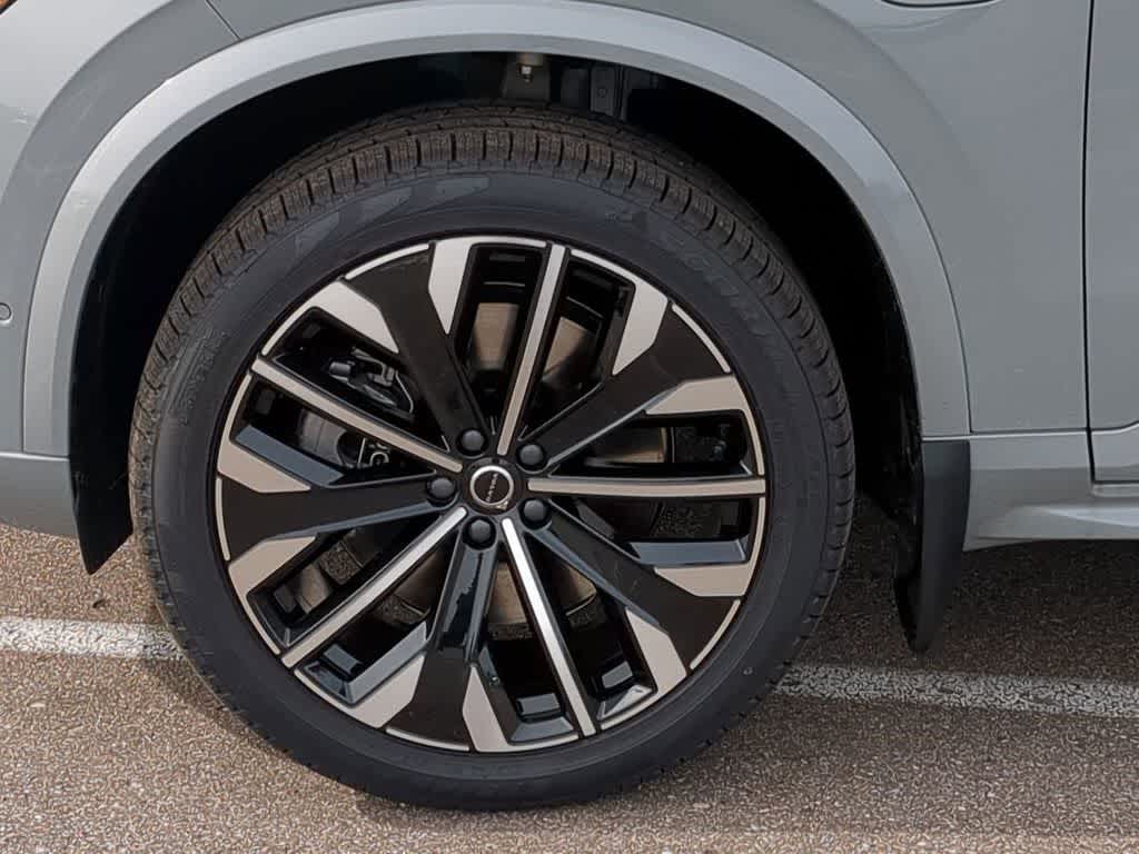 Thumbnail: 2026 Volvo XC90 - 13