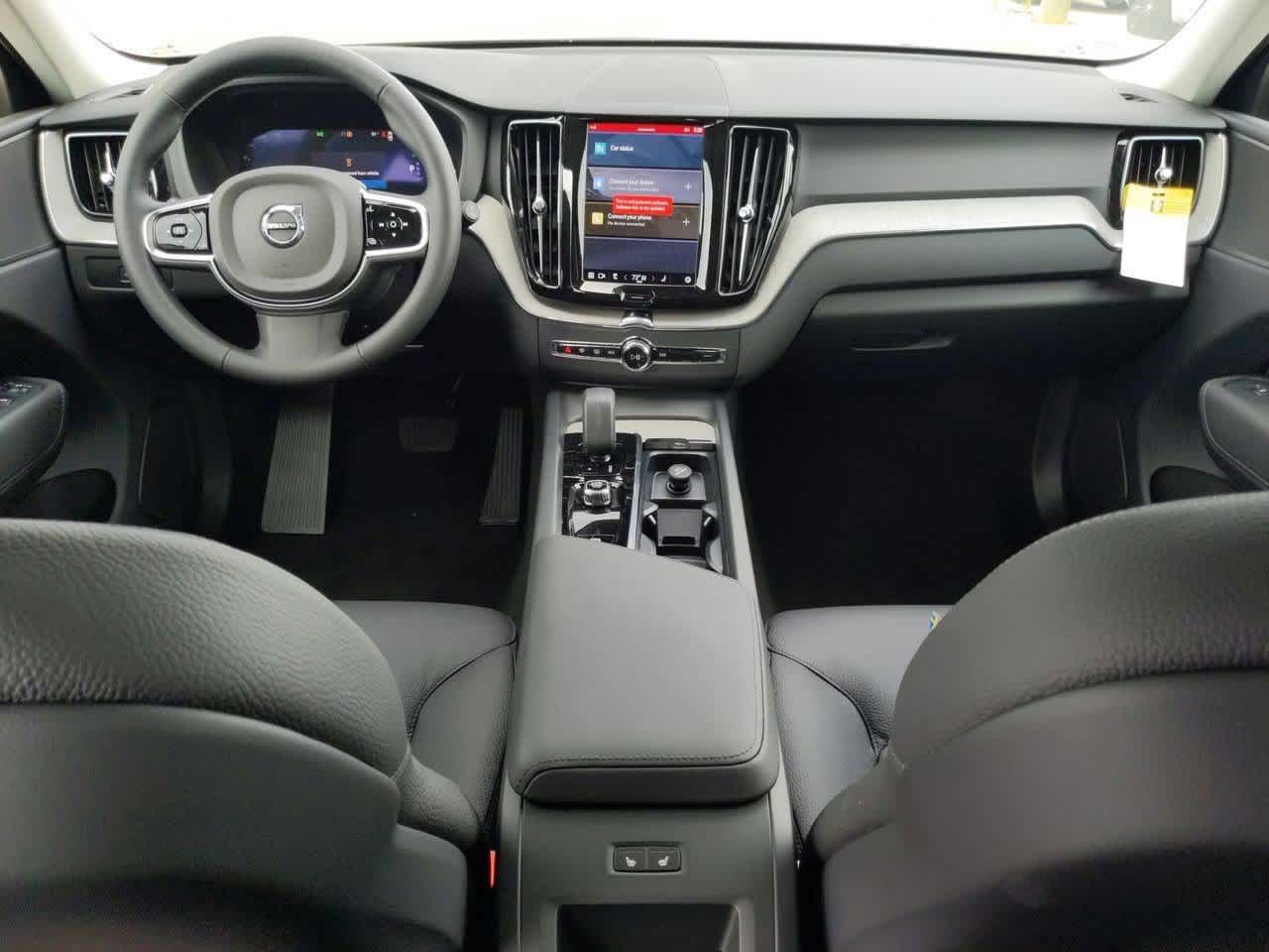 Thumbnail: 2025 Volvo XC60 - 13