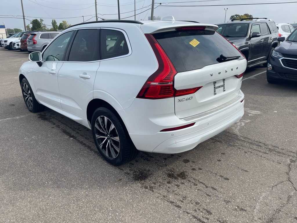 Thumbnail: 2023 Volvo XC60 - 3