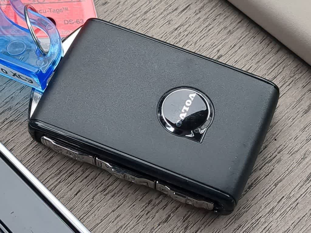 Thumbnail: 2026 Volvo XC90 - 32