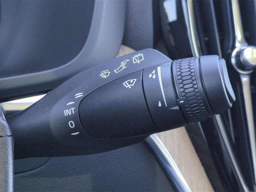 Thumbnail: 2026 Volvo XC60 - 26