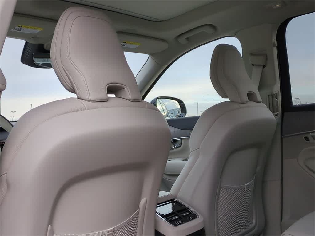 Thumbnail: 2025 Volvo XC90 - 17