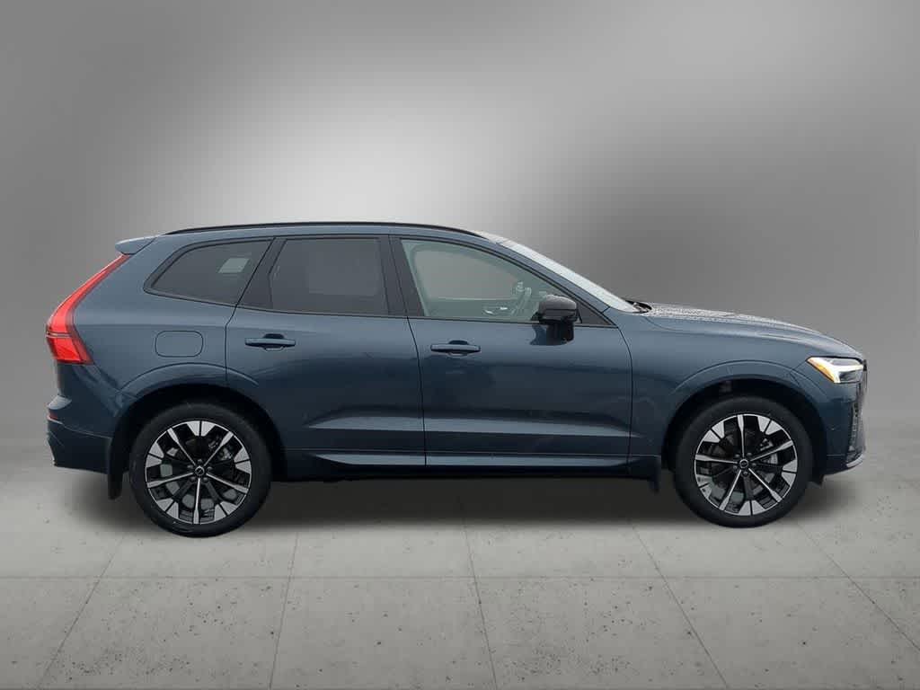 Thumbnail: 2026 Volvo XC60 - 7