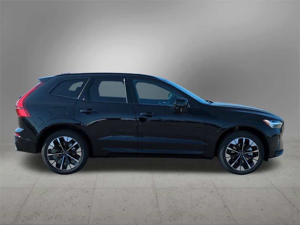 Thumbnail: 2026 Volvo XC60 - 7