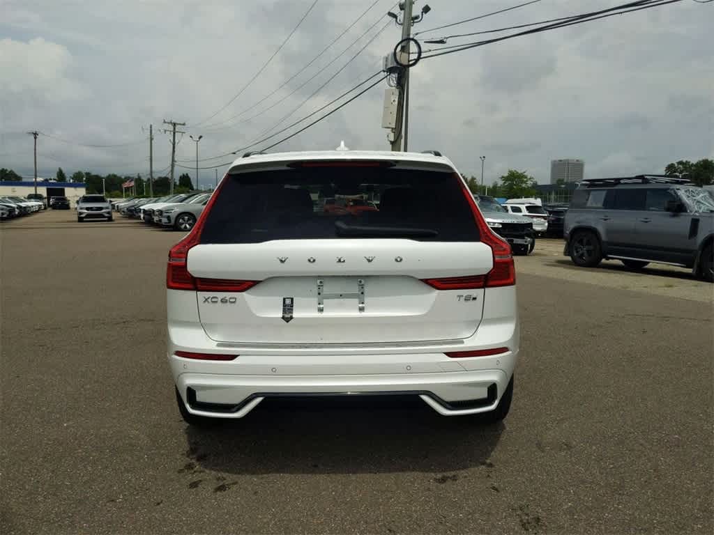 Thumbnail: 2025 Volvo XC60 - 5