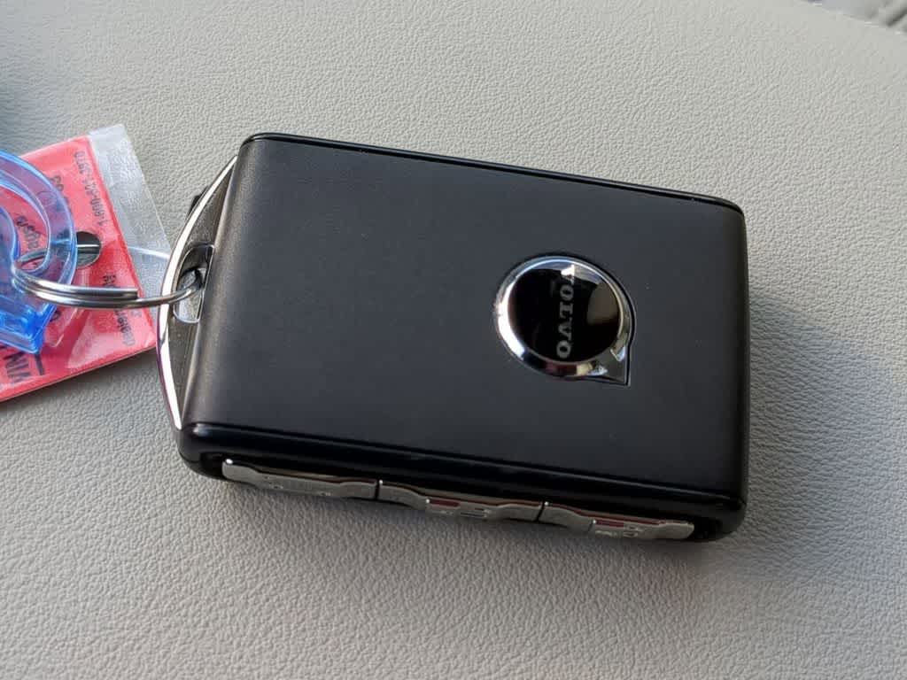 Thumbnail: 2026 Volvo XC90 - 32