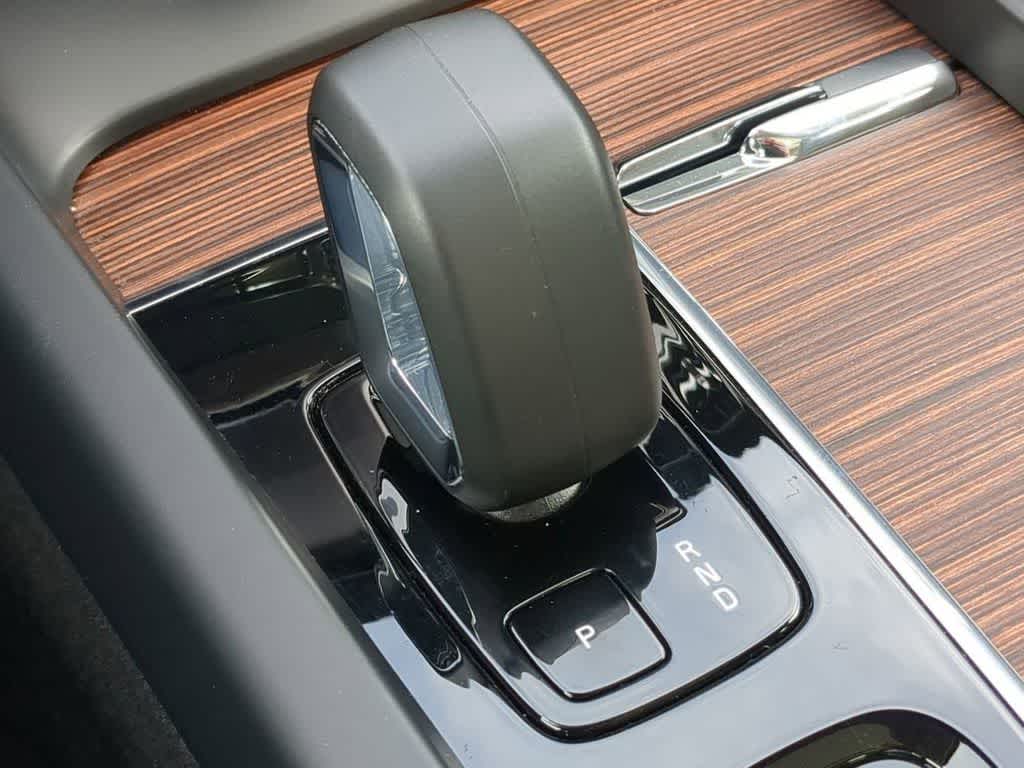 Thumbnail: 2023 Volvo S60 - 31