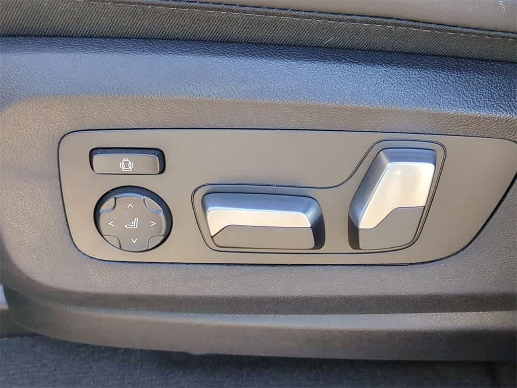 Thumbnail: 2025 BMW X5 - 15