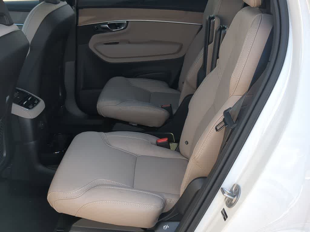 Thumbnail: 2026 Volvo XC90 - 18