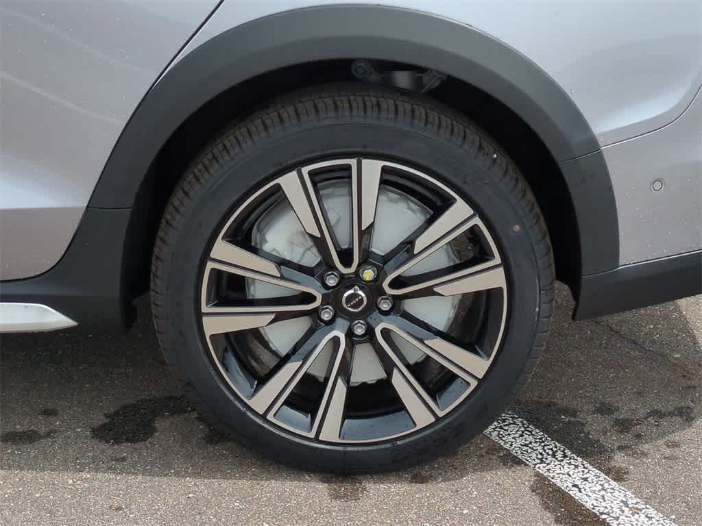 Thumbnail: 2026 Volvo S60 - 13