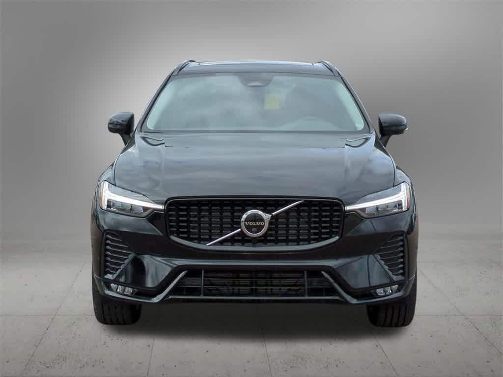 Thumbnail: 2025 Volvo XC60 - 9