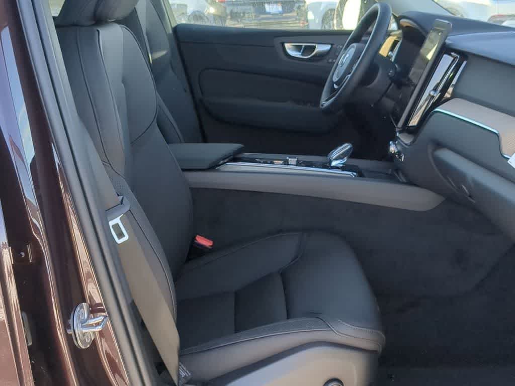 Thumbnail: 2026 Volvo XC60 - 19