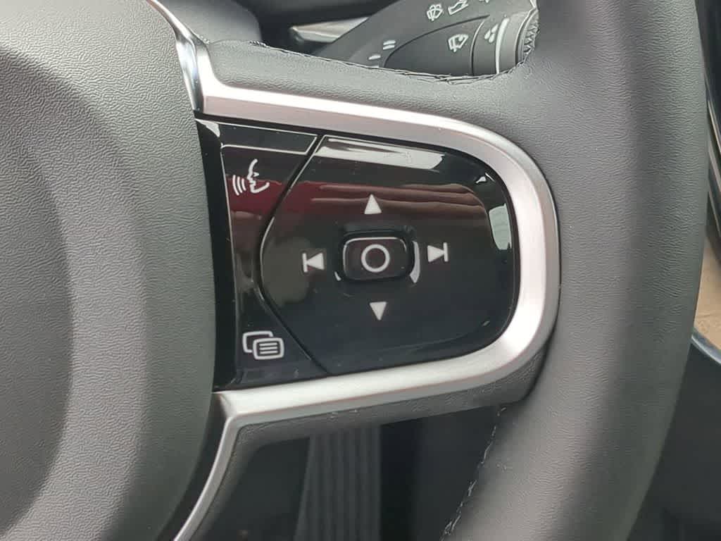 Thumbnail: 2026 Volvo XC60 - 23