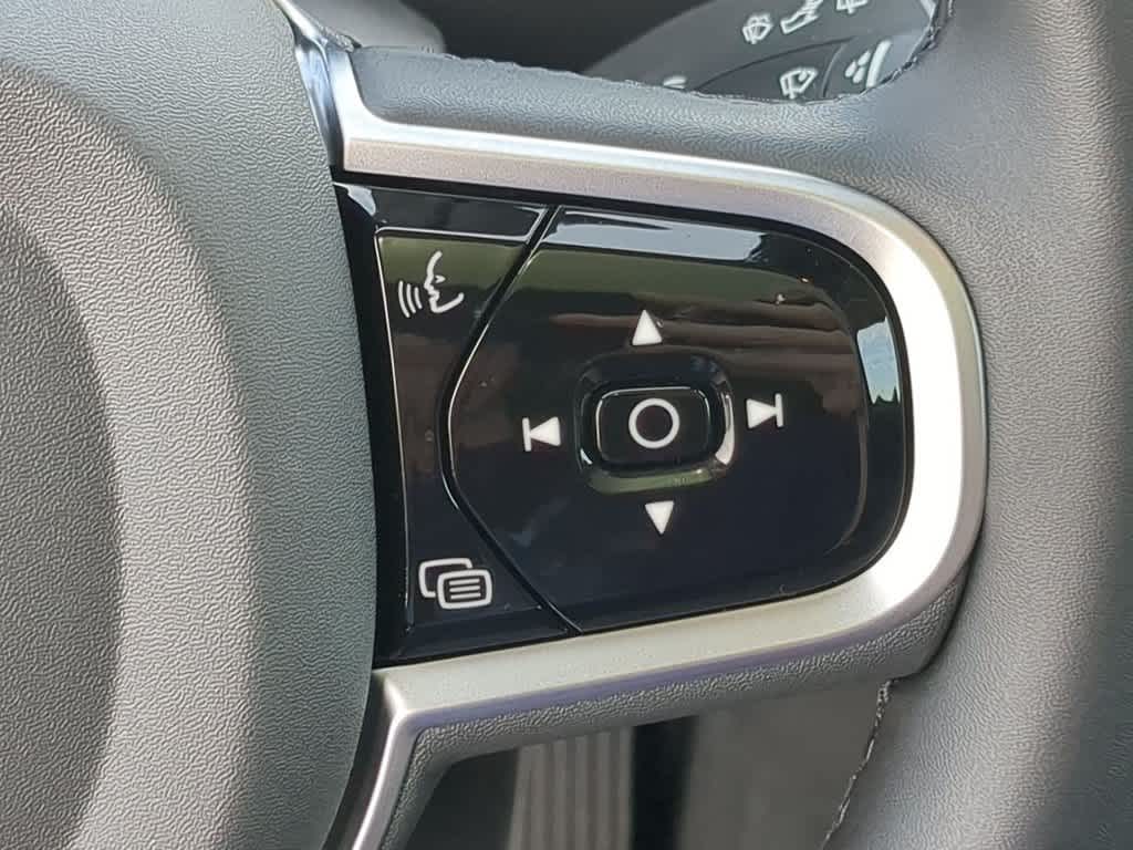 2026 Volvo XC90 Plus - Photo 23