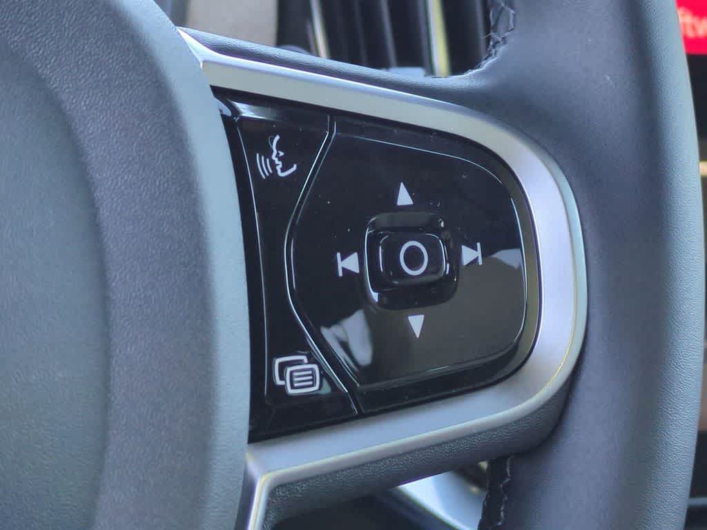 Thumbnail: 2026 Volvo XC90 - 24