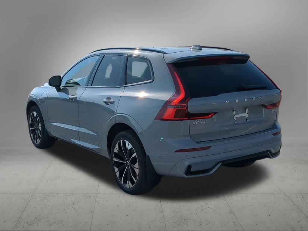 Thumbnail: 2026 Volvo XC60 - 4