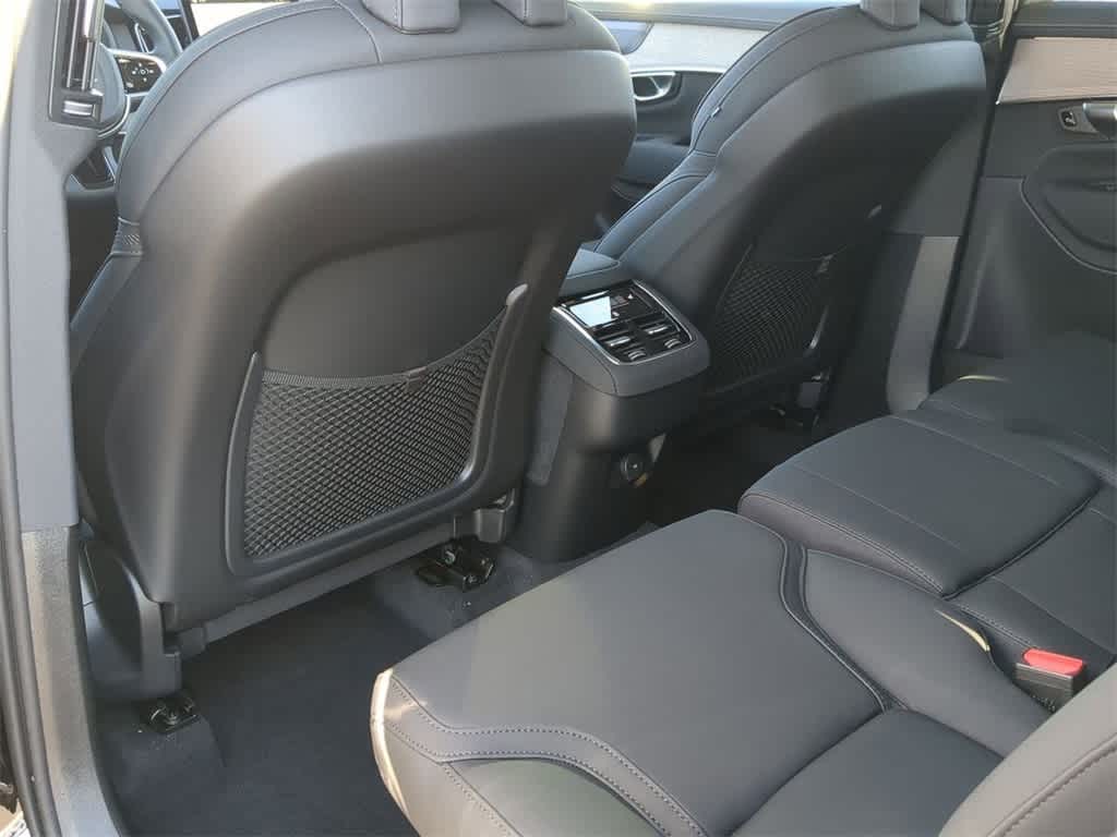 Thumbnail: 2026 Volvo XC90 - 17