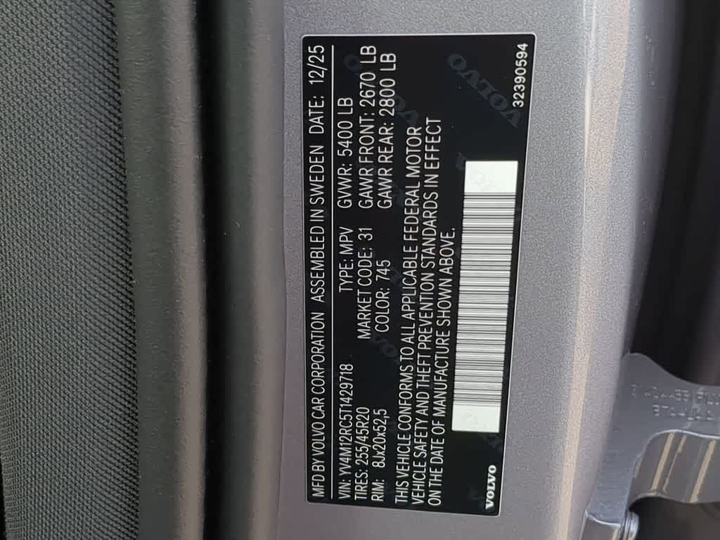 Thumbnail: 2026 Volvo XC60 - 33