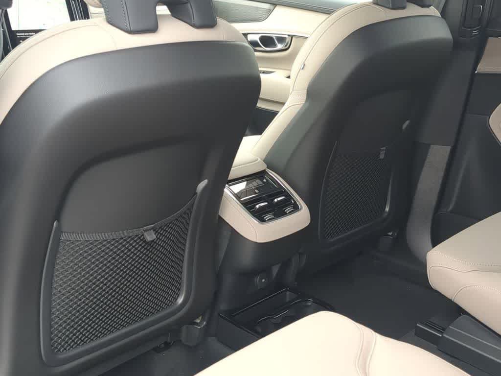 Thumbnail: 2026 Volvo XC90 - 17