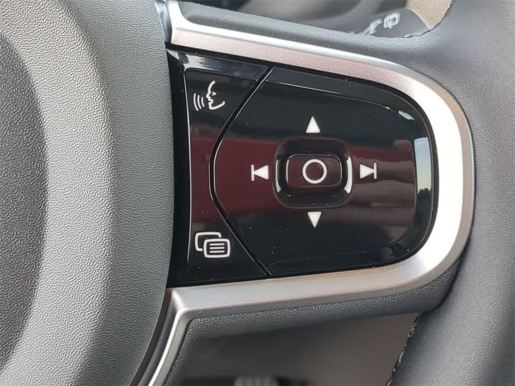 Thumbnail: 2026 Volvo XC90 - 25