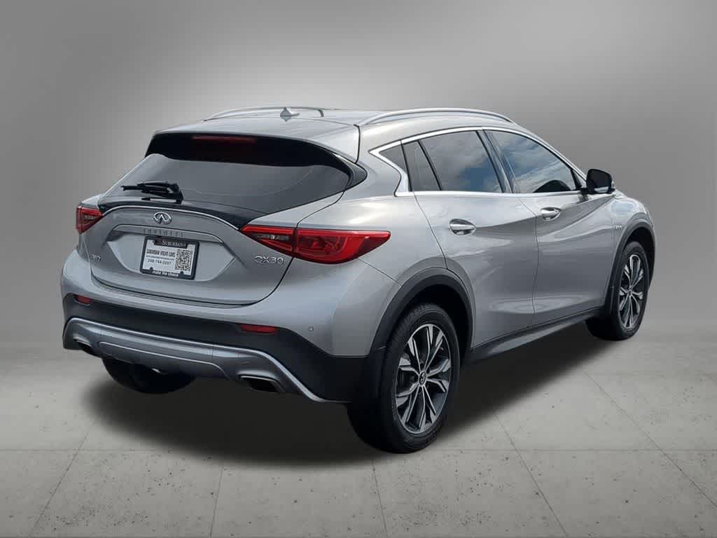 Thumbnail: 2018 INFINITI QX30 - 6