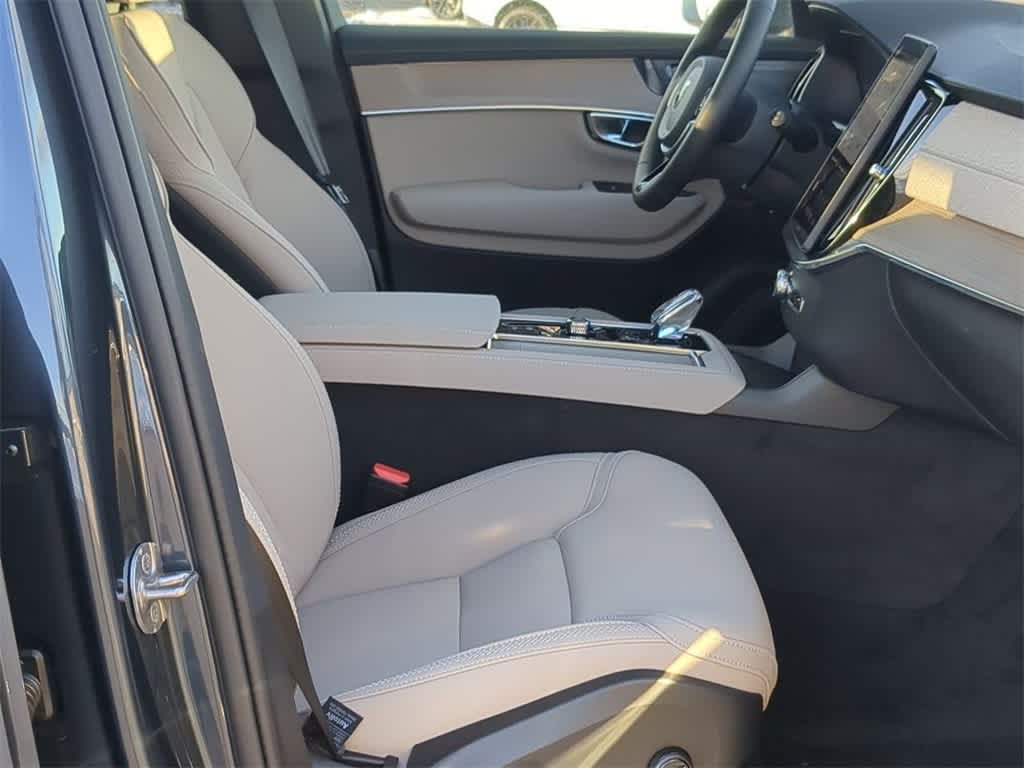 Thumbnail: 2026 Volvo XC90 - 20