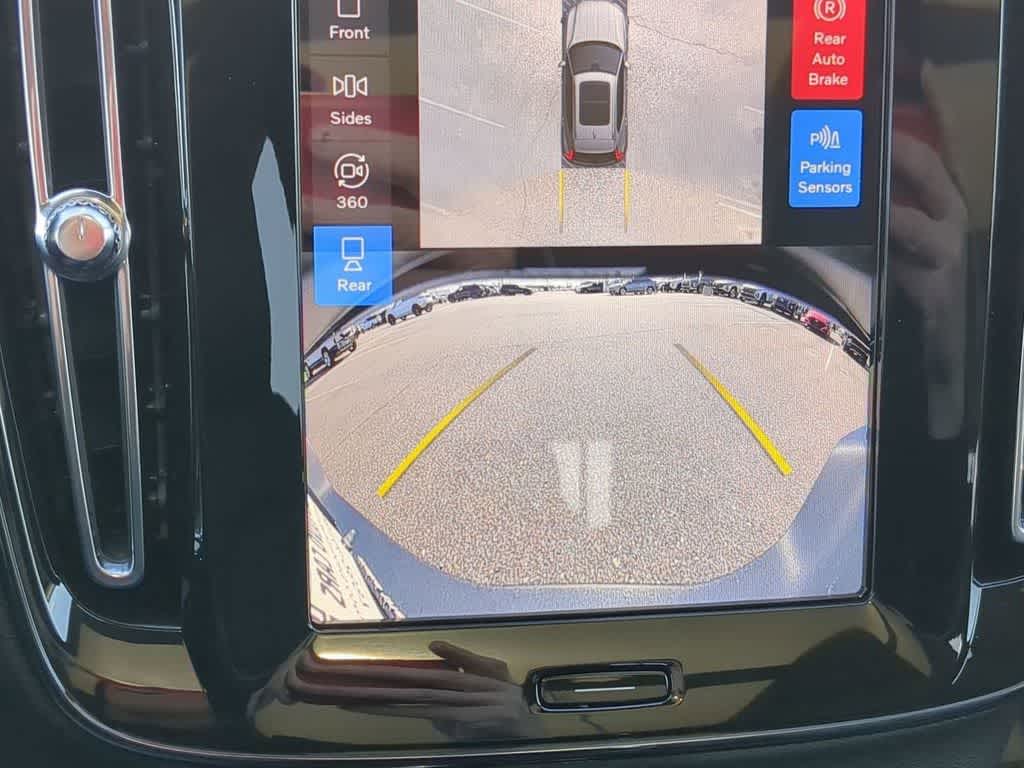 Thumbnail: 2026 Volvo XC40 - 28