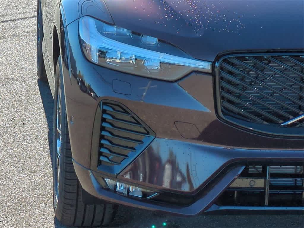 Thumbnail: 2026 Volvo XC60 - 10