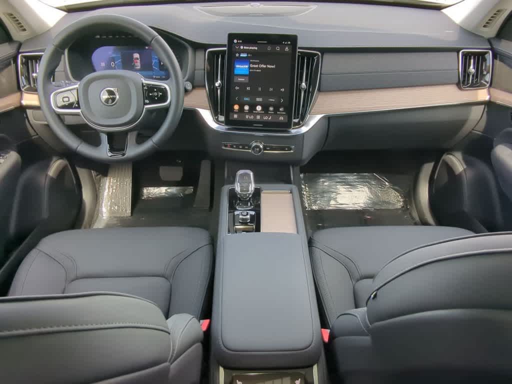 2026 Volvo XC90 Plus - Photo 14