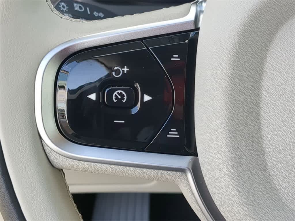 Thumbnail: 2026 Volvo XC90 - 22