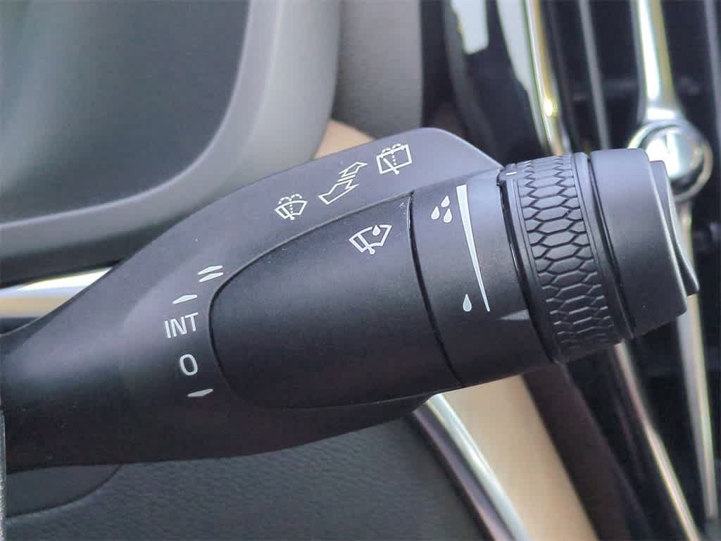 Thumbnail: 2026 Volvo XC60 - 26