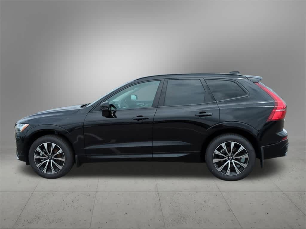 Thumbnail: 2025 Volvo XC60 - 3