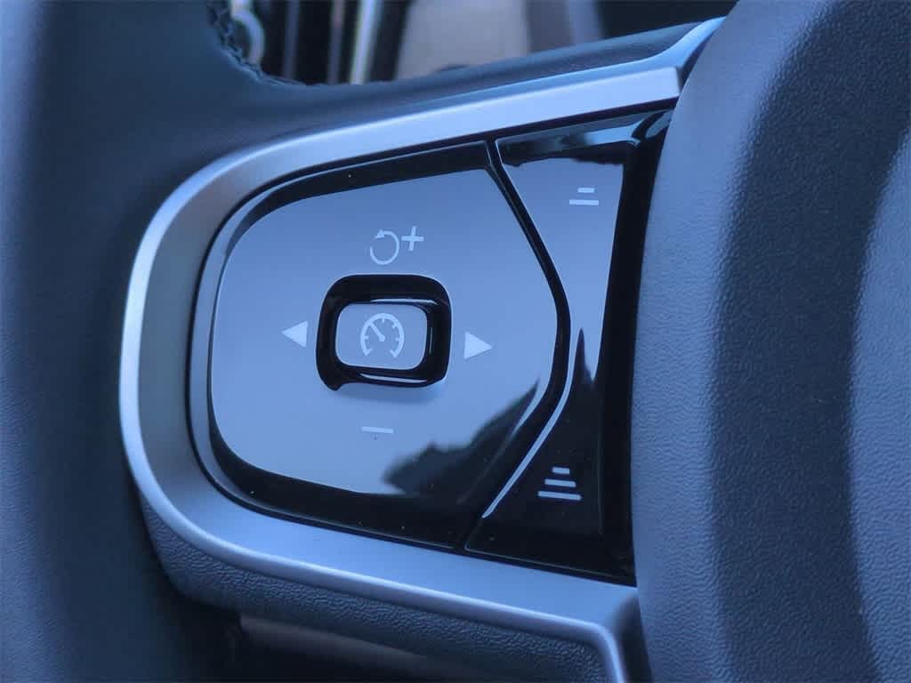 Thumbnail: 2026 Volvo XC90 - 23