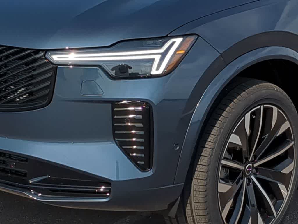 Thumbnail: 2026 Volvo XC90 - 10