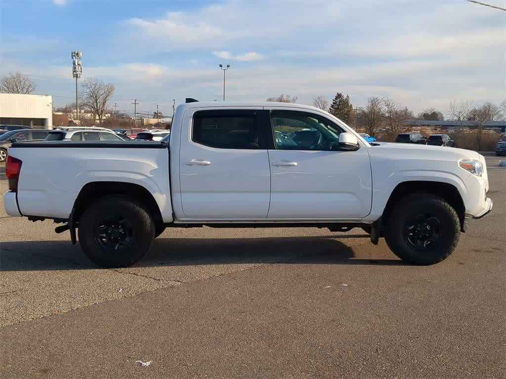 Thumbnail: 2019 Toyota Tacoma - 7