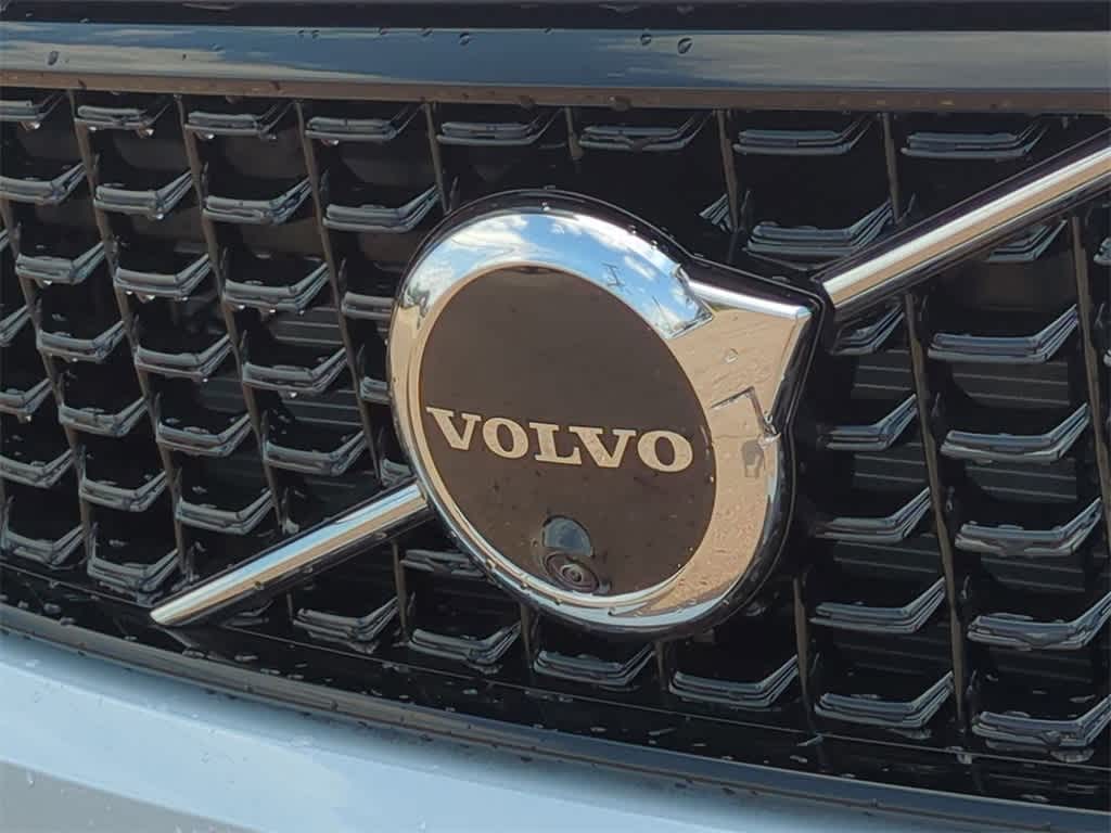 Thumbnail: 2026 Volvo XC40 - 11