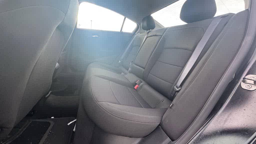 Thumbnail: 2017 Chevrolet Cruze - 14